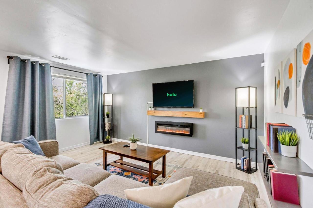 Cozy For Bookworms - Laundry - King Bed - Parking Appartement Salt Lake City Buitenkant foto